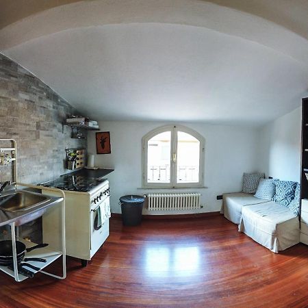 Stupenda Mansarda Centralissima, Finiture Di Lusso Карара Екстериор снимка
